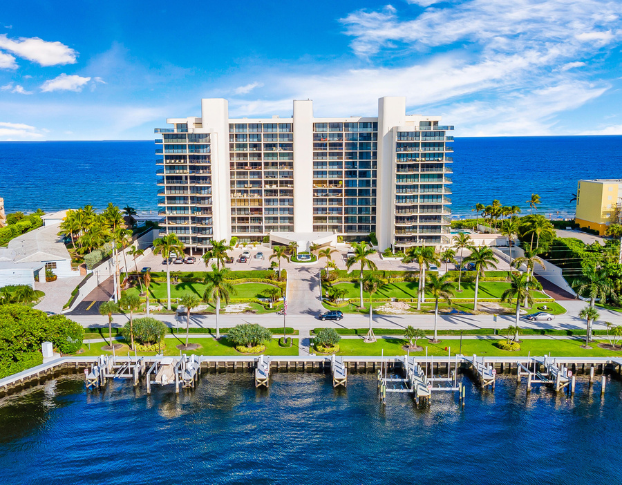 Villa Magna Condominium, Highland Beach